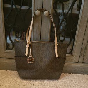 Michael Kors Charlotte